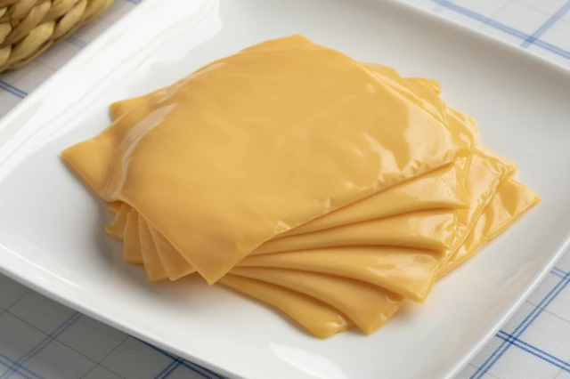 slices-of-cheddar-cheese